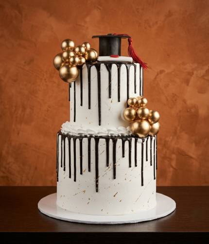 Graduation tiered cake