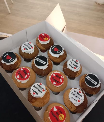 Love message cupcakes 3