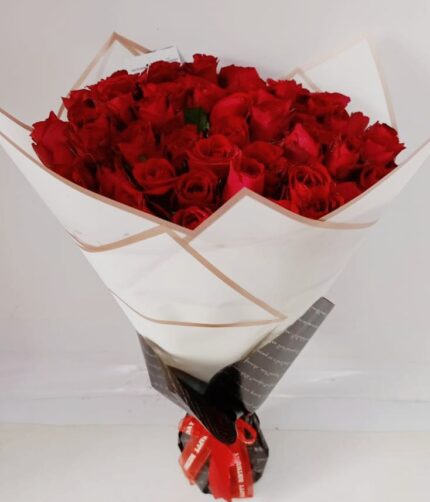 red roses bouquet