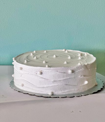 Vanilla Cake with Design simple