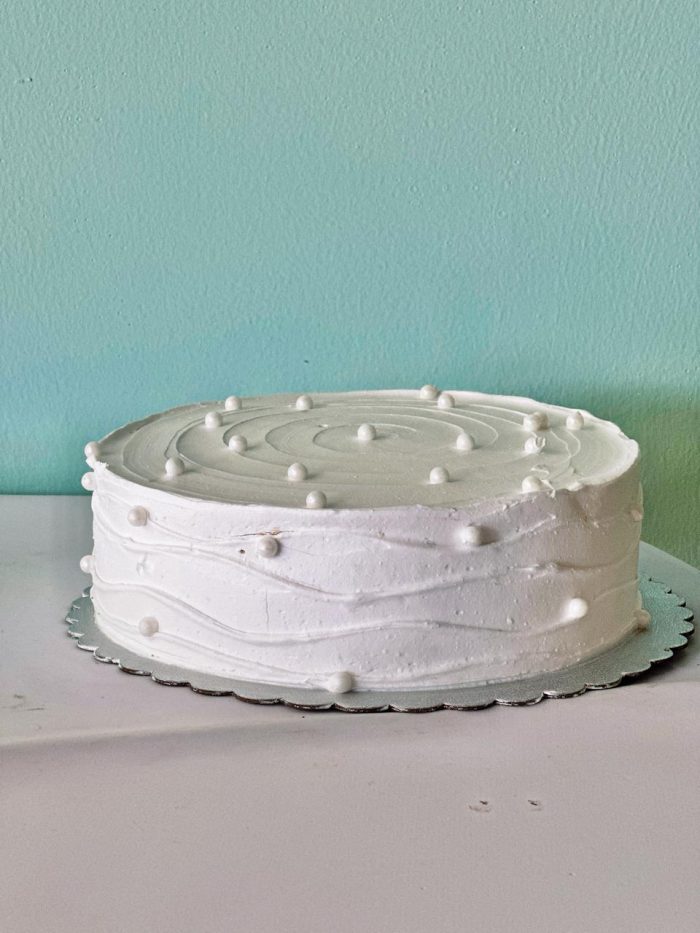 Vanilla Cake with Design simple