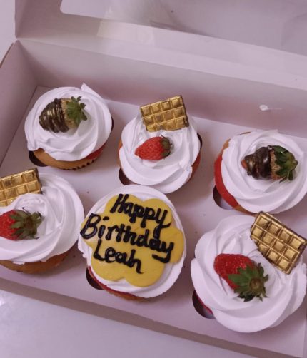 Birthday golden cupcake