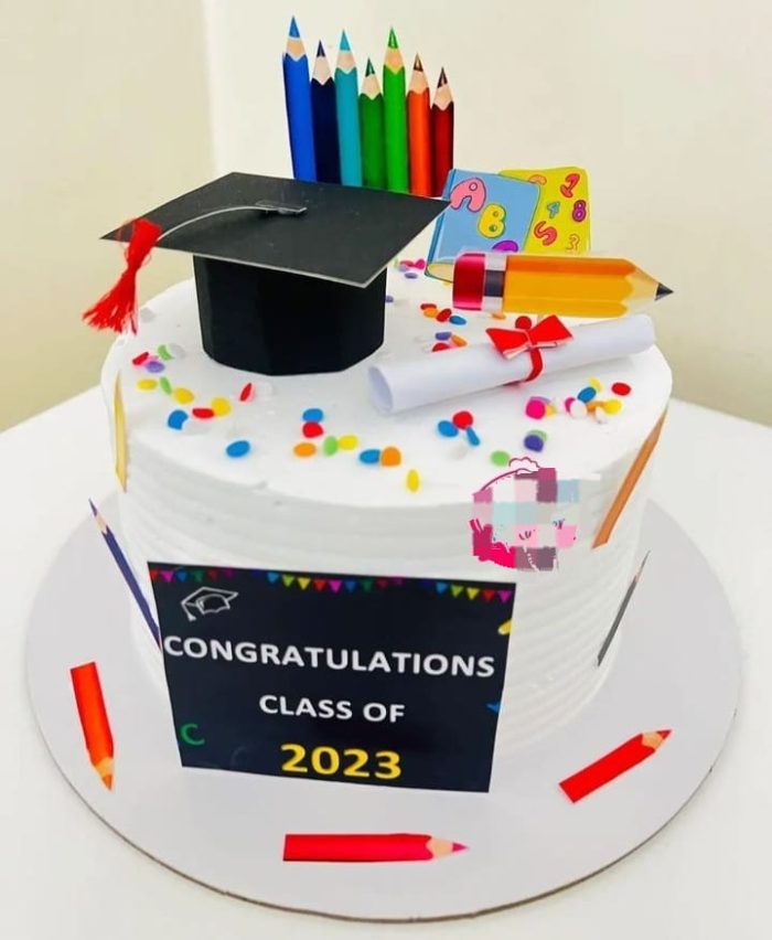 graduation cake for kindergarten