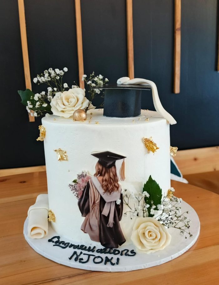 Graduation cake for Girl