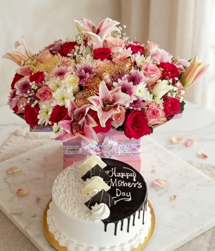 Hatbox and a cake