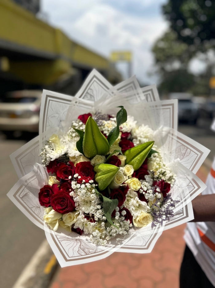 3 lilies bouquet