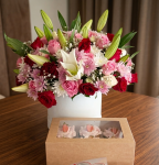 Hatboxes with cupcakes