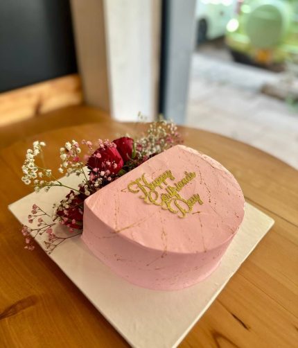 girlfriend's day cake