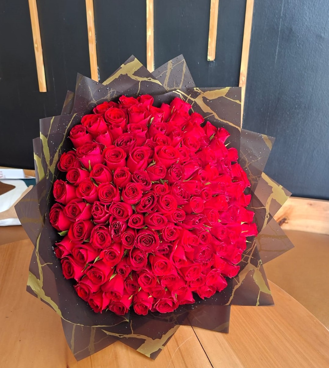 100 roses Bouquet 100 roses Bouquet
