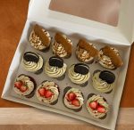 Cupcakes with cookies